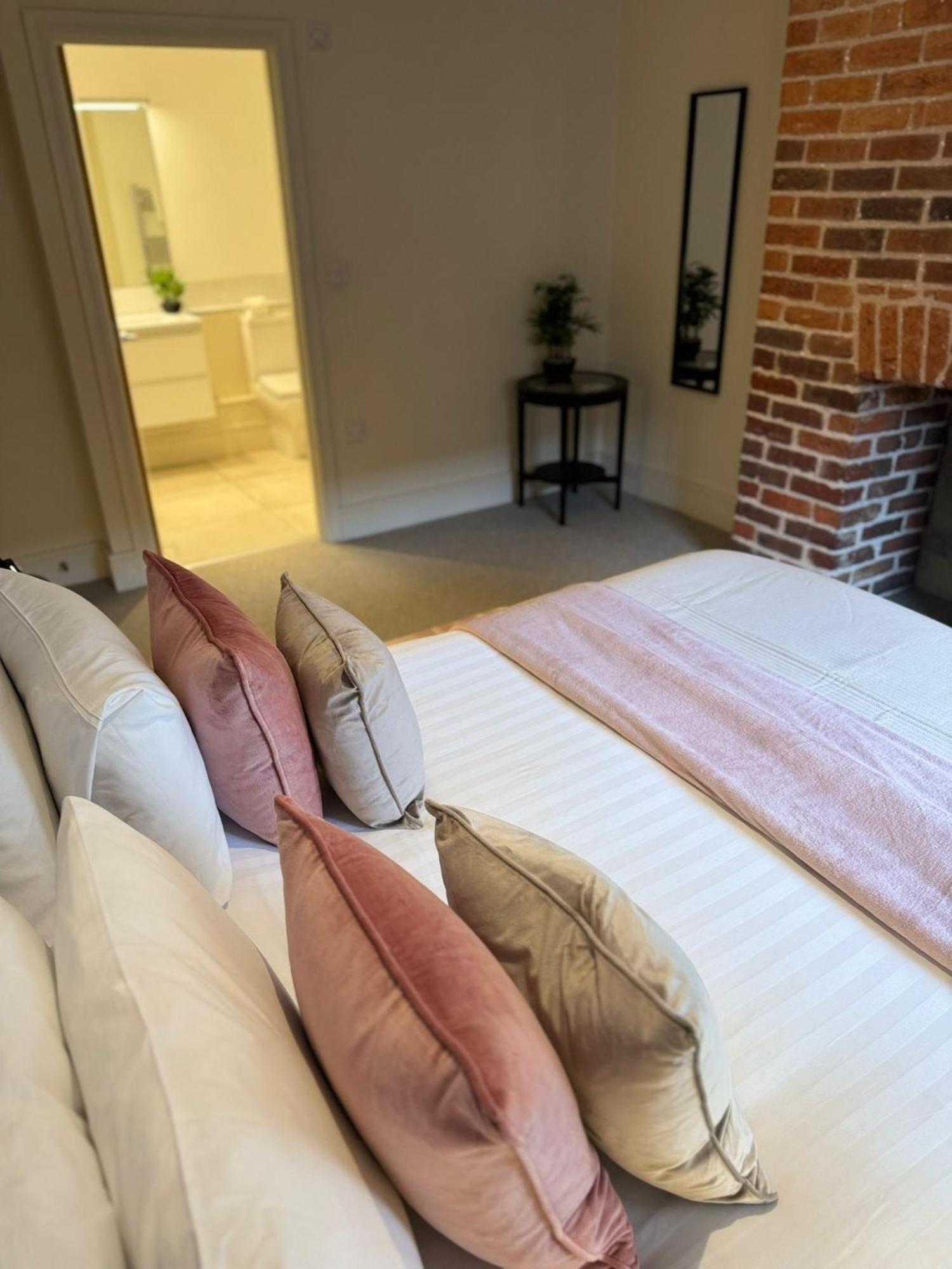 Apartamento Osbourne House Pink 2 Bed, 2 And Half Bath Birmingam Exterior foto