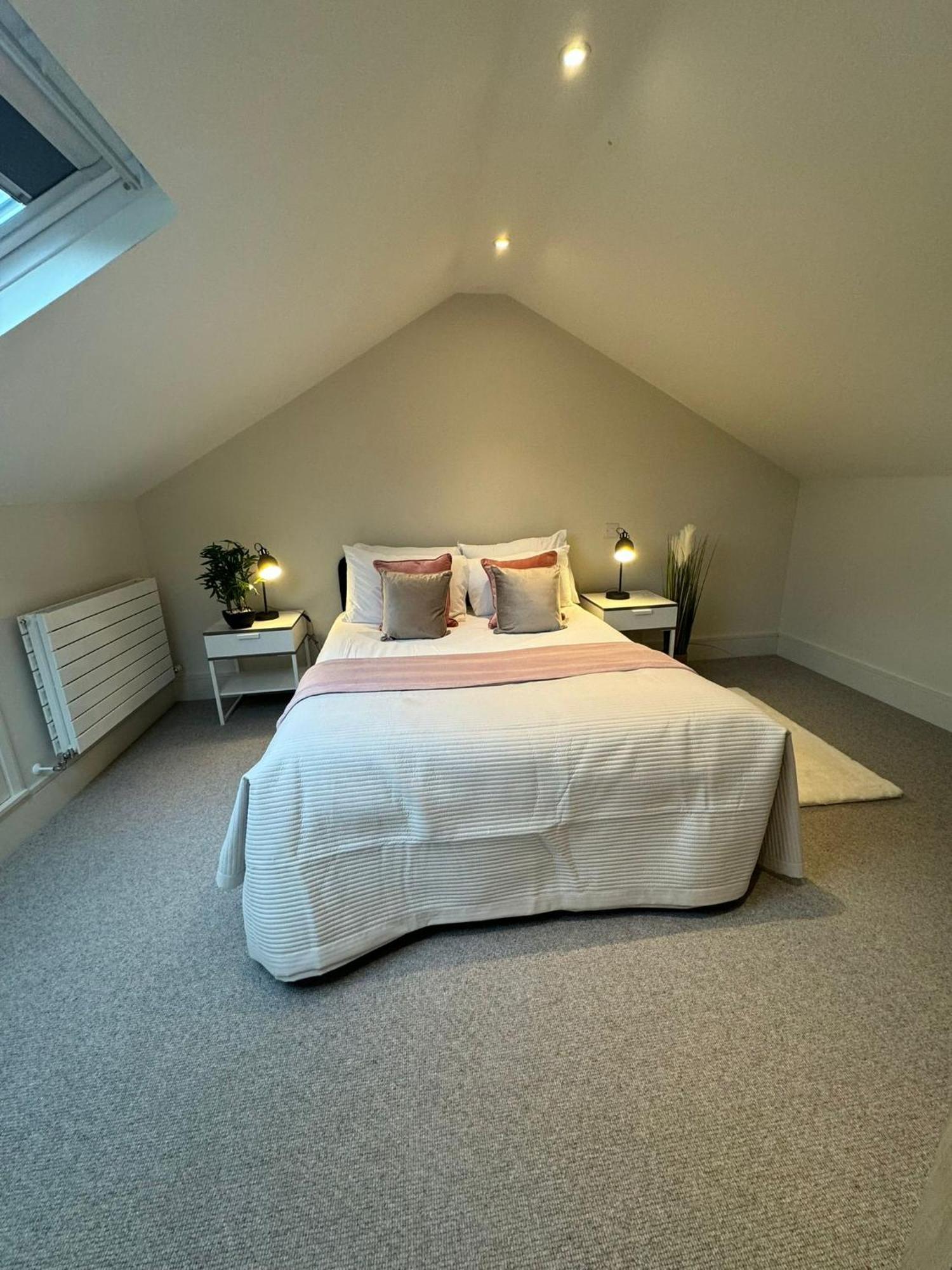 Apartamento Osbourne House Pink 2 Bed, 2 And Half Bath Birmingam Exterior foto